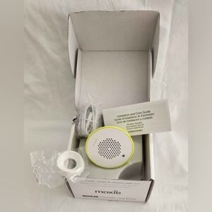NWT Kohler Moxie Wireless Bluetooth Showerhead Speaker #G2508-0223